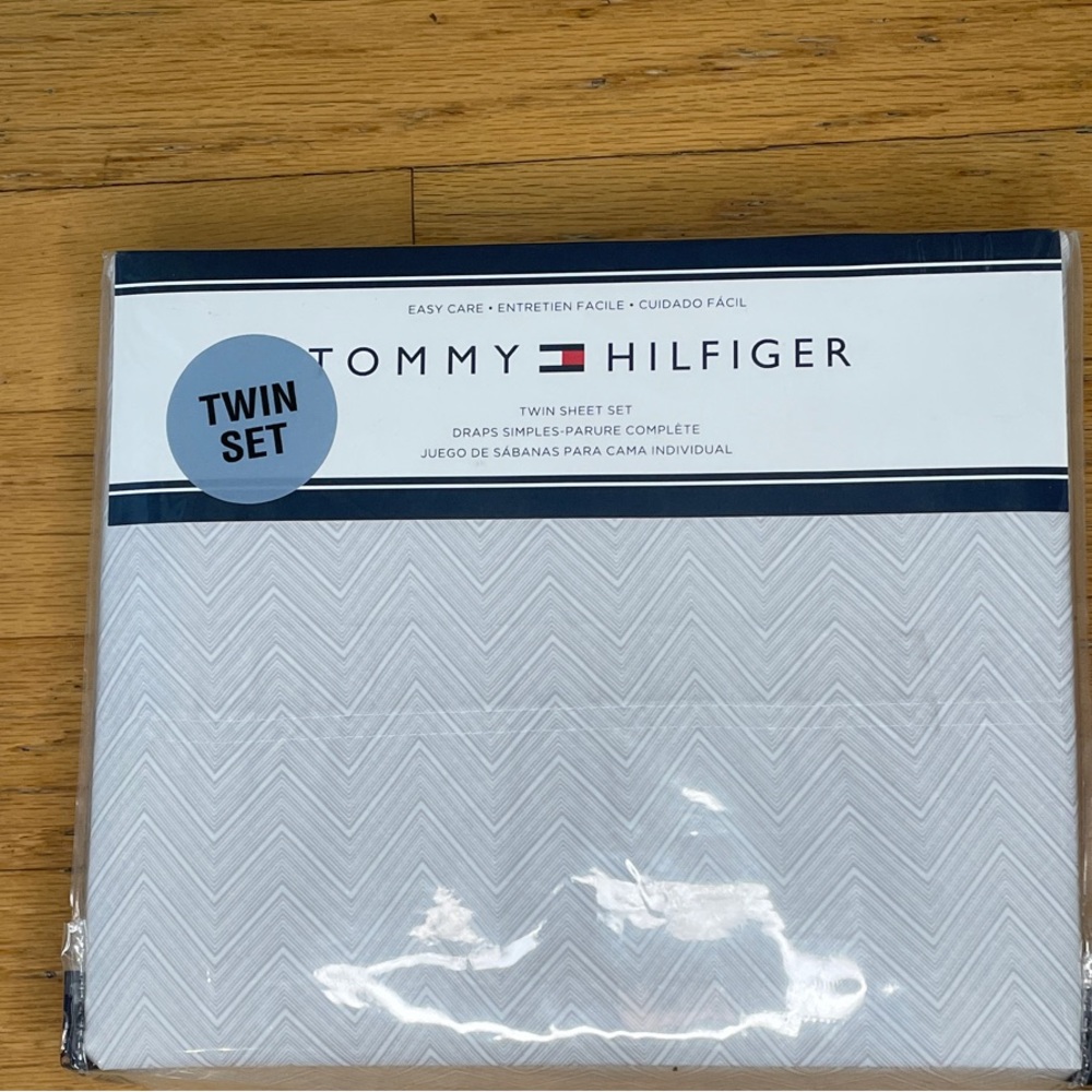 Tommy Hilfiger Twin Sheet Set - Light Gray Chevron